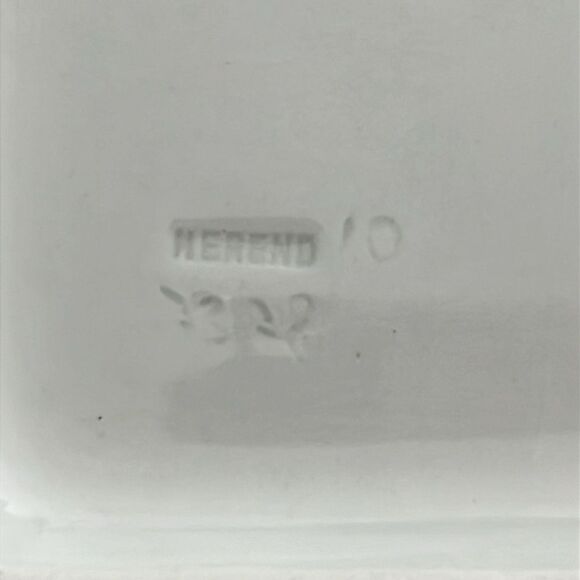 Herend Rare Square Basket Weave Dish Raspberry Chinese Bouquet 5.25 inches - Picture 6 of 6